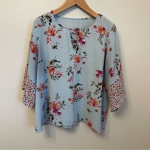a.n.a Floral Blouse - Light Blue and Pink - Picture 1 of 3